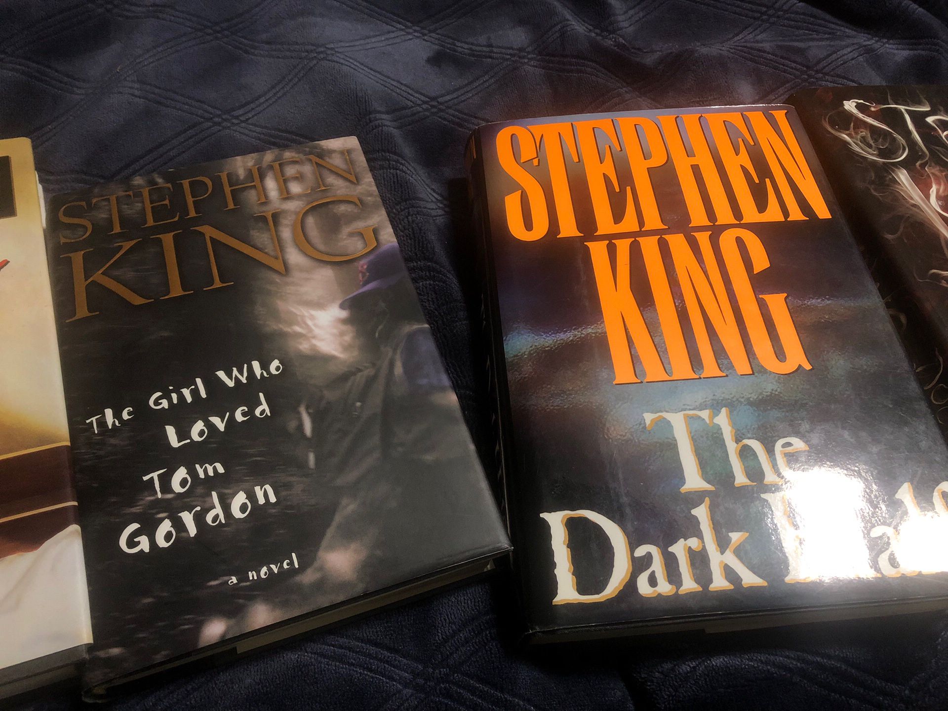 6 Stephen King Hardcover Books - photo 3