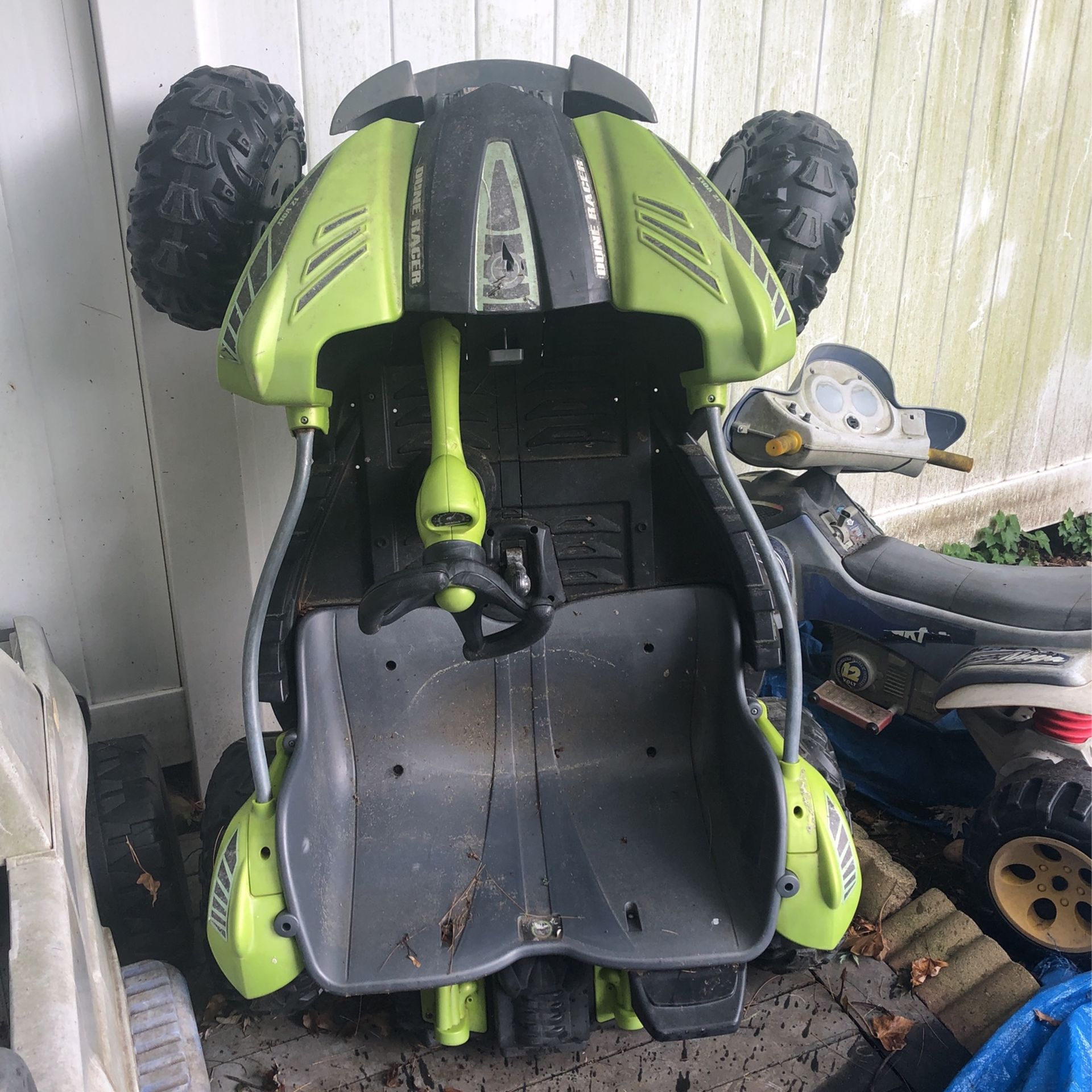 Power Wheels Dune Racer