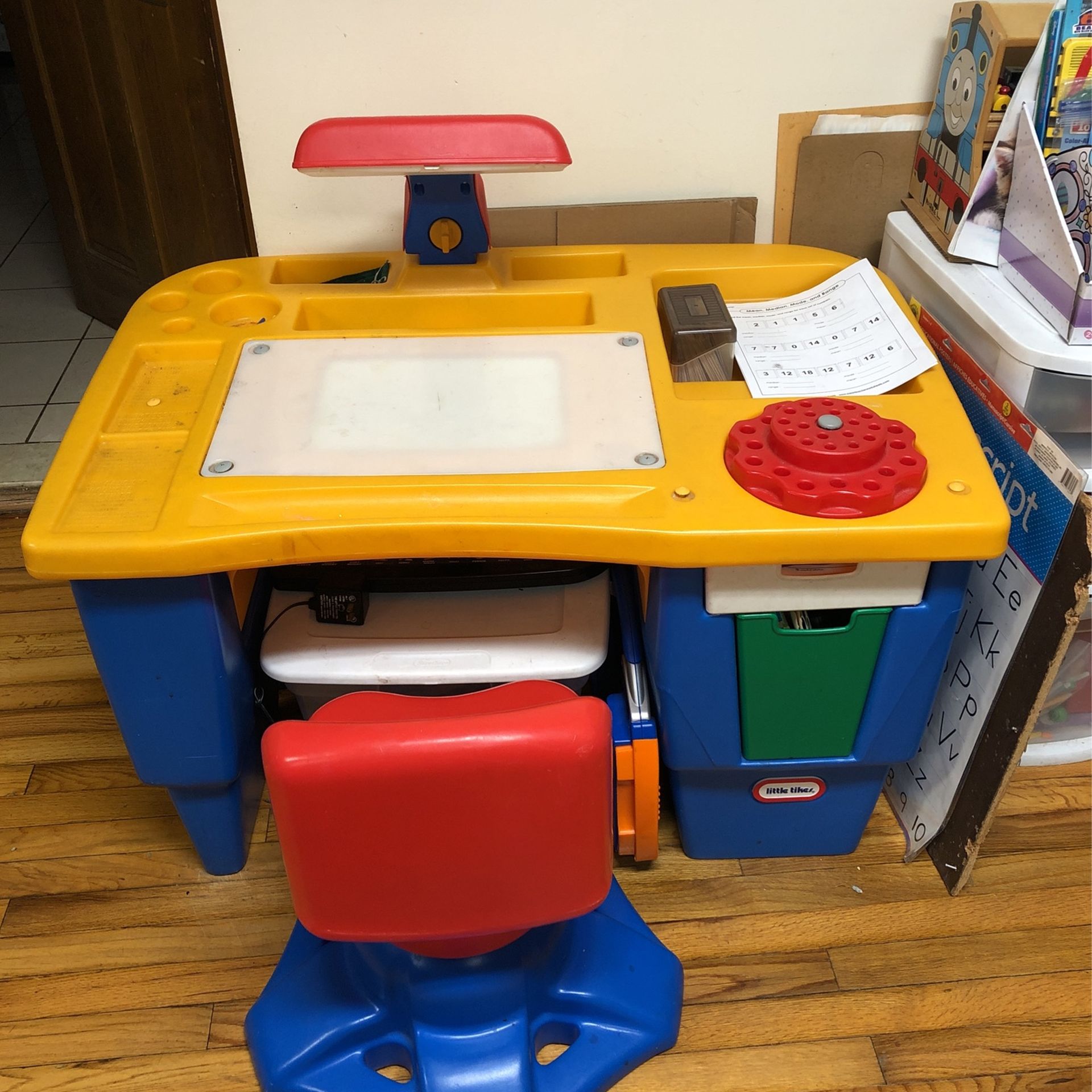 Little Tikes Desk With Chair