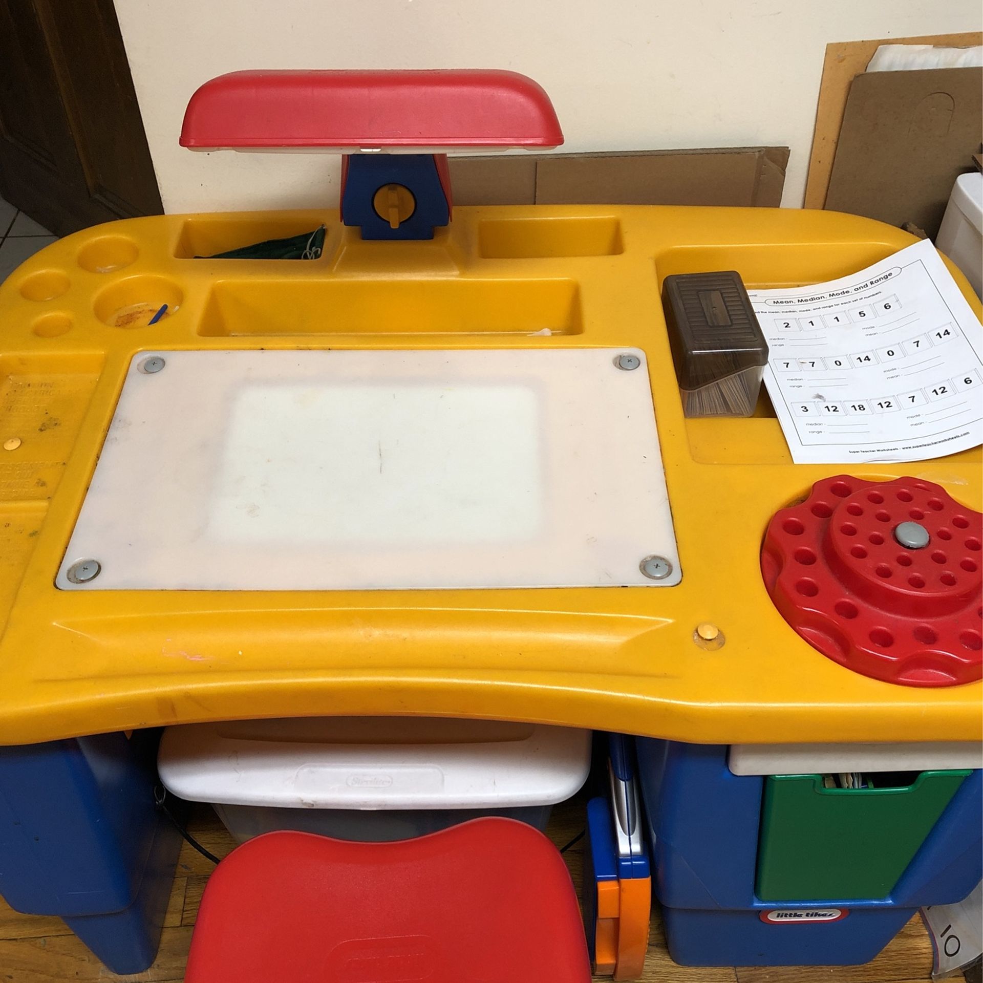 Little Tikes Desk With Chair - photo 2