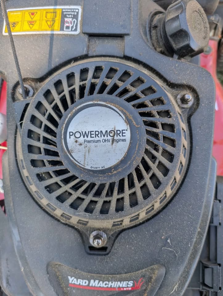 Yard Machines 21" Gas Lawn Mower – Scarborough - photo 2