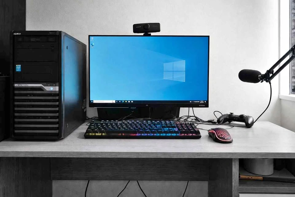 i7 Gaming PC - GTX 1050, 16GB RAM, 500GB HDD + Keyboard/Mouse