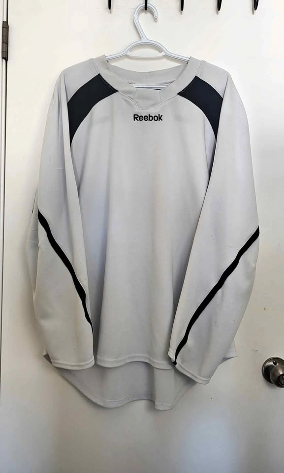 Vintage Reebok Men's Shirt Large