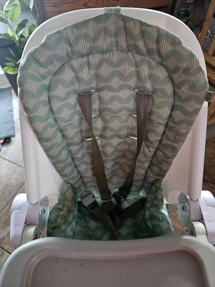 Foldable Highchair image indicator(2)