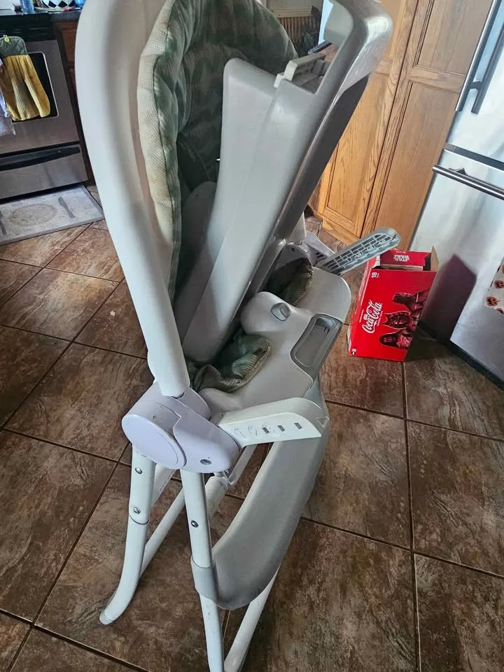 Foldable Highchair image indicator(3)