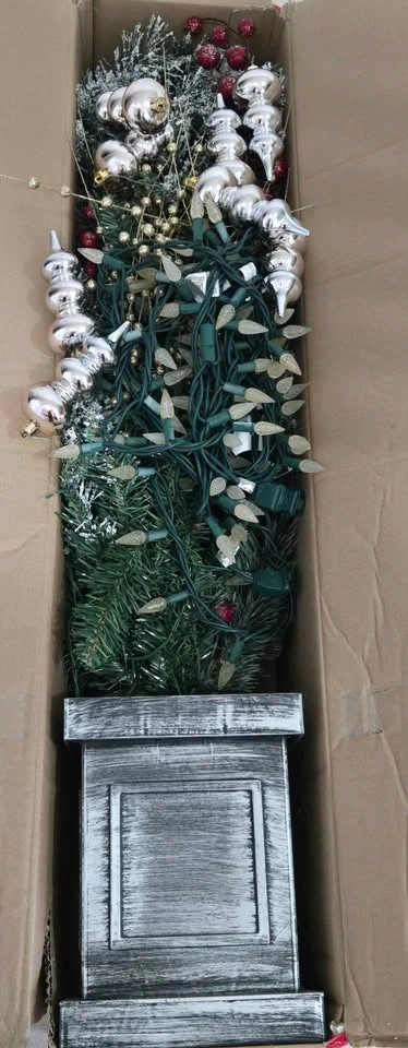 Porch Pine tree / Small Christmas Tree - photo 4