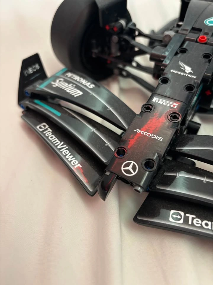 Lego F1 W14 Car - photo 4
