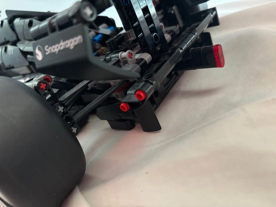 Lego F1 W14 Car - photo 5