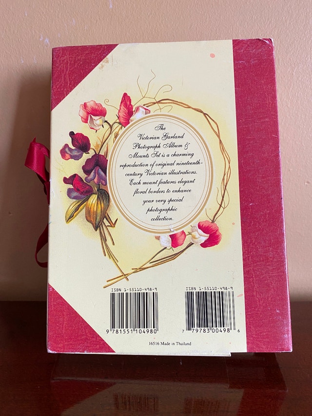 Victorian Garland Photograph Album - Cream & Deep Red Floral - photo 3