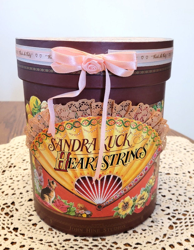 Sandra Kuck Figurine "Taking Tea" Heartstrings Collection