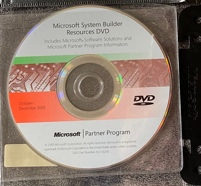 9 Vintage Microsoft Partner DVDs - System Builder