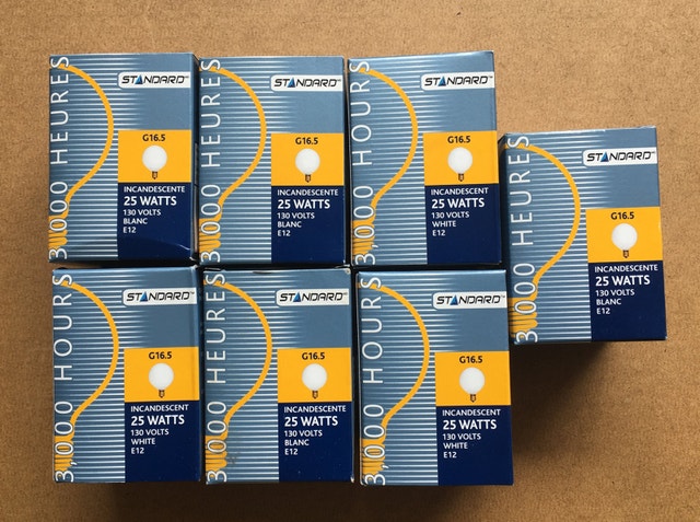 7 Standard Incandescent Bulbs 25W E12 G16.5