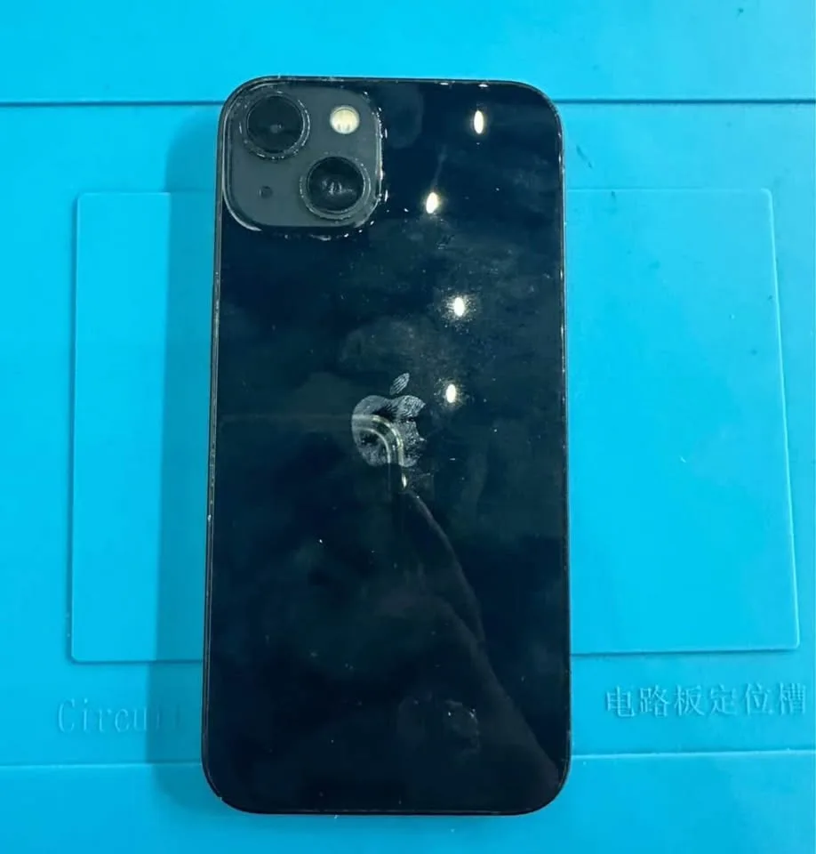 📱 iPhone 13 – Black (128GB, Unlocked) image indicator(2)