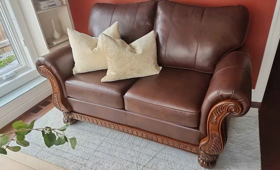 Ashley Furniture Dark Brown Leather Loveseat w/ Wood Trim - photo 4