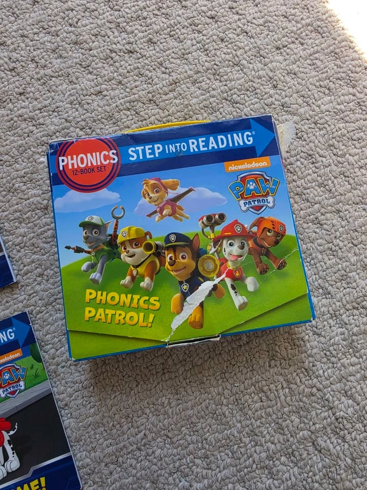 Paw Patrol Steps into Reading Phonics Books - photo 2