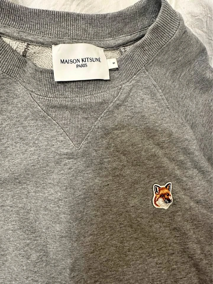 Maison Kitsune Men’s Fox Head Patch Classic Sweatshirt — size S