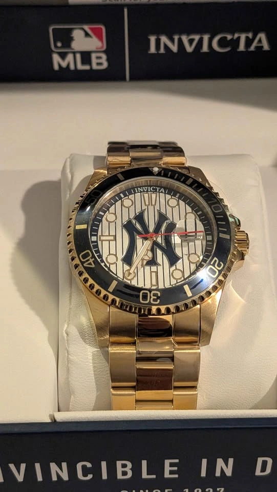Invicta Grand Diver Limited NY Yankees Edition - photo 2