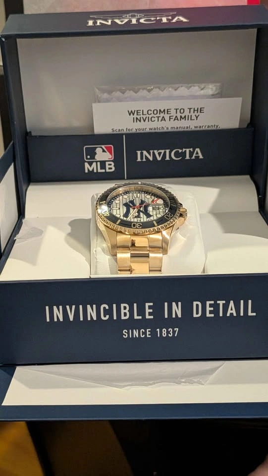 Invicta Grand Diver Limited NY Yankees Edition - photo 3