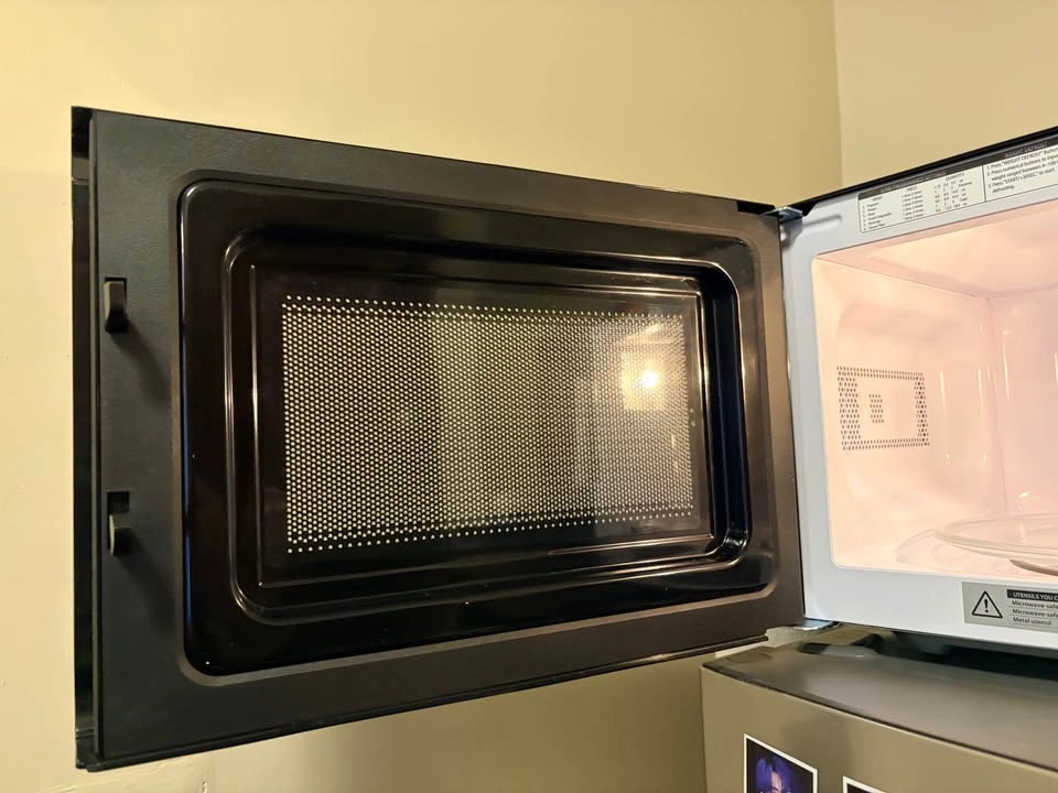 Black and Decker Microwave - photo 2