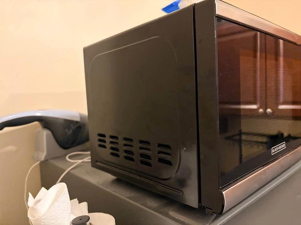 Black and Decker Microwave - photo 4