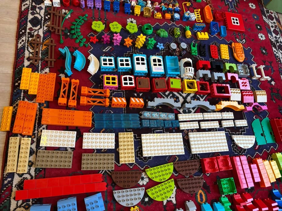 LOTS of Duplo LEGO!! - photo 4