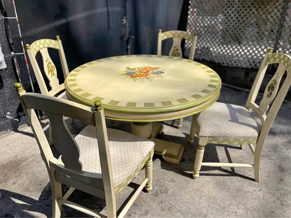 Hand-Painted Round Dining Set – Table + 4 Chairs