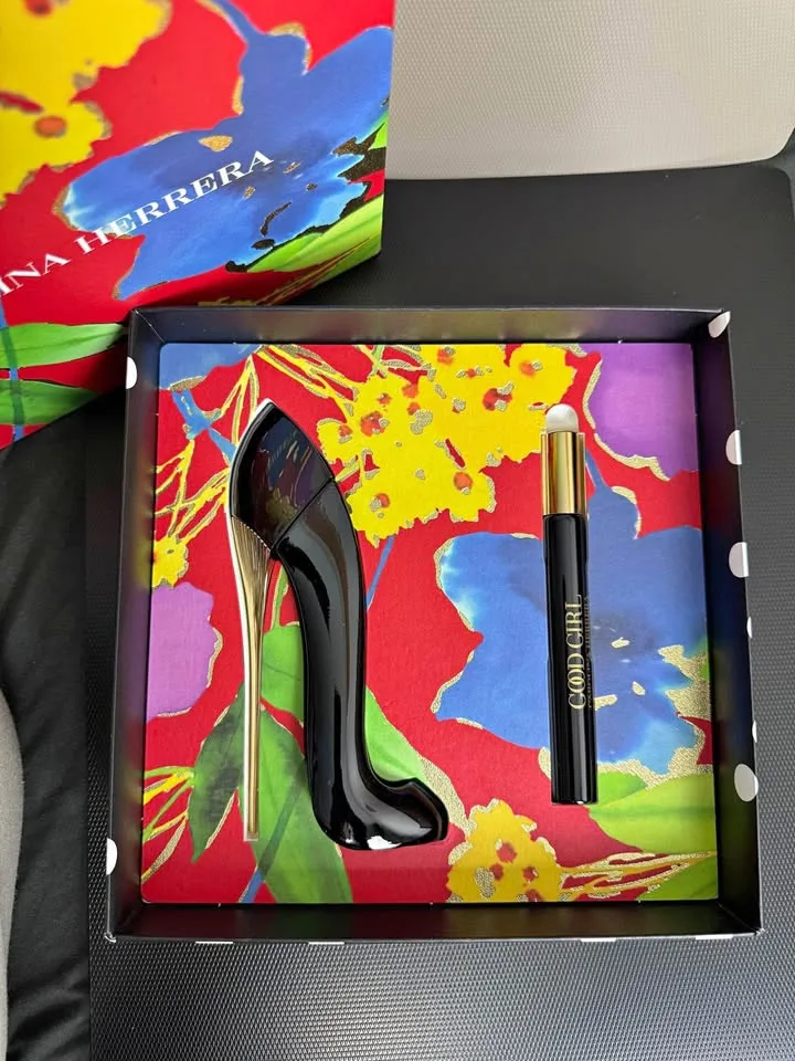 Carolina Herrera Good Girl 30ml Perfume Gift Set thumbnail