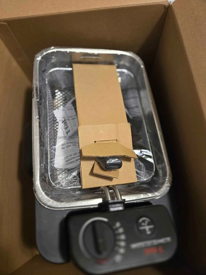 BRAND NEW T-fal Ultimate EZ Clean Deep Fryer (3.5L) - photo 4