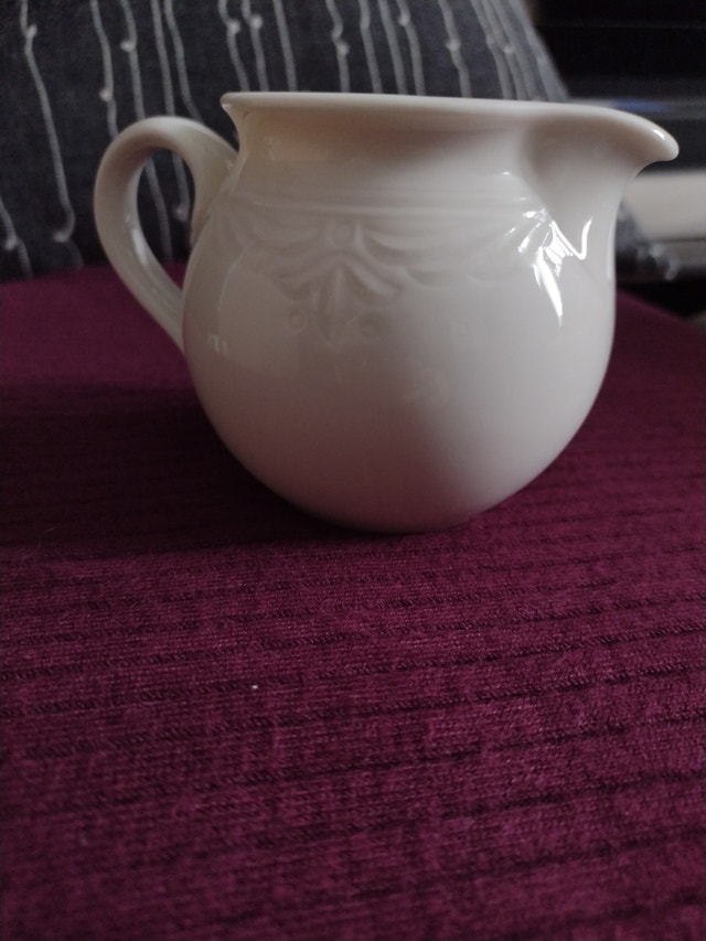 Vintage Royal Doulton Creamer - photo 4