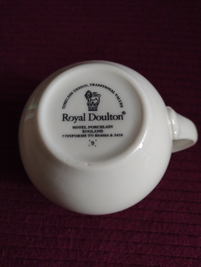 Vintage Royal Doulton Creamer - photo 5