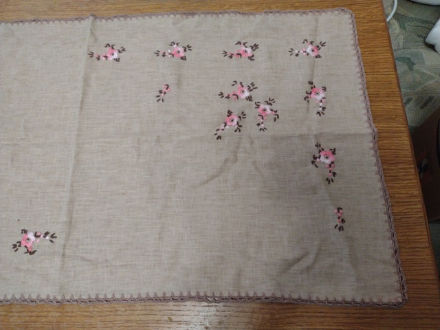 Small embroidered table cloth, natural linen - photo 3