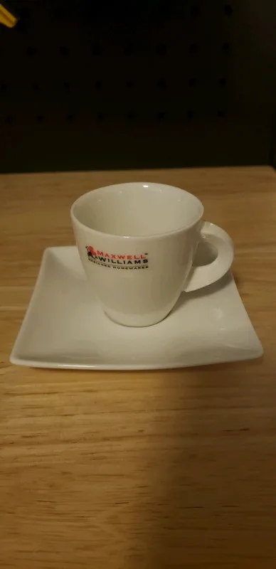 Set of 8 - Maxwell & Williams Cups and Saucers thumbnail