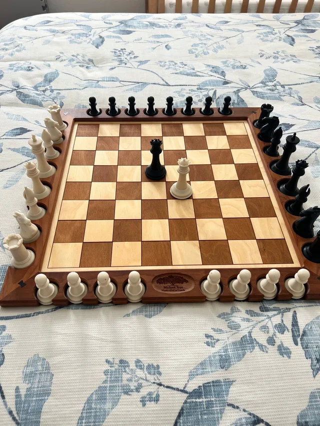 Midland Toys Chess Set thumbnail