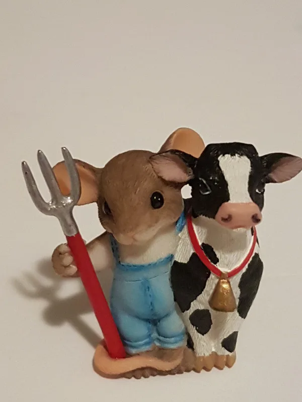Dean Griff - Charming Tails - Mouse Brooch thumbnail