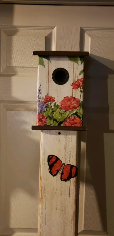 Studio M Birdhouse Pole with Stake - 6 Foot thumbnail