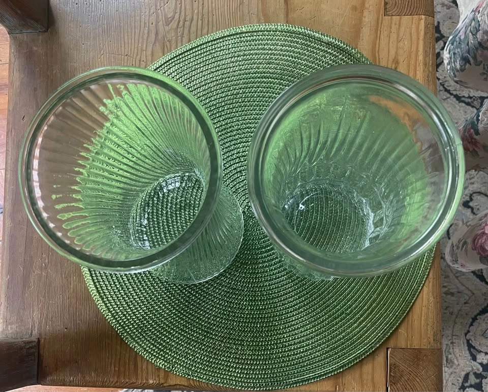 Lovely 9-1/2" Tall Glass Vases - Set of 2 - photo 5