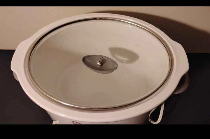 GE 5 Quart Take & Carry Slow Cooker  $40 obo - photo 2