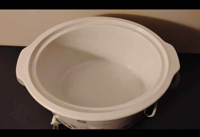 GE 5 Quart Take & Carry Slow Cooker  $40 obo - photo 3