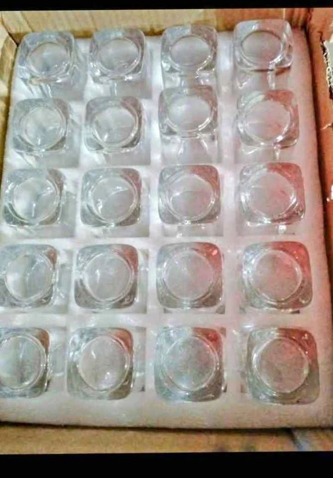 NEW Set of 20 Clear Square Shot Glasses