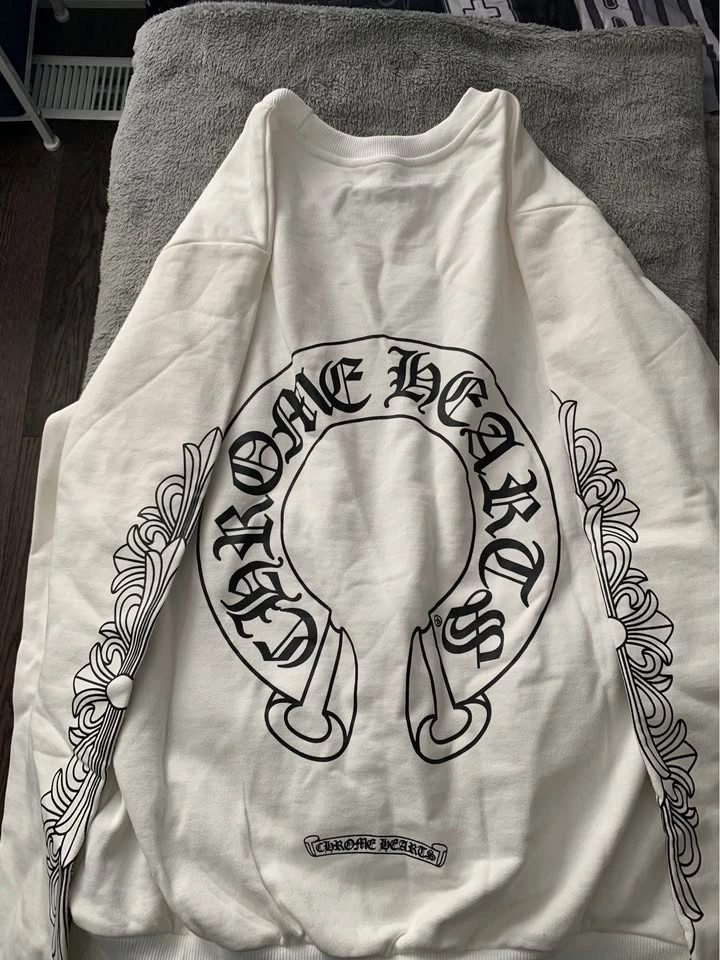 White Chrome Heart Long Sleeve - photo 3