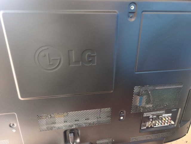 2011 LG Television set - photo 4