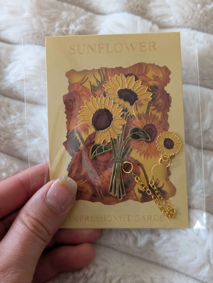 Beautiful Metal Flower Bookmark - photo 4