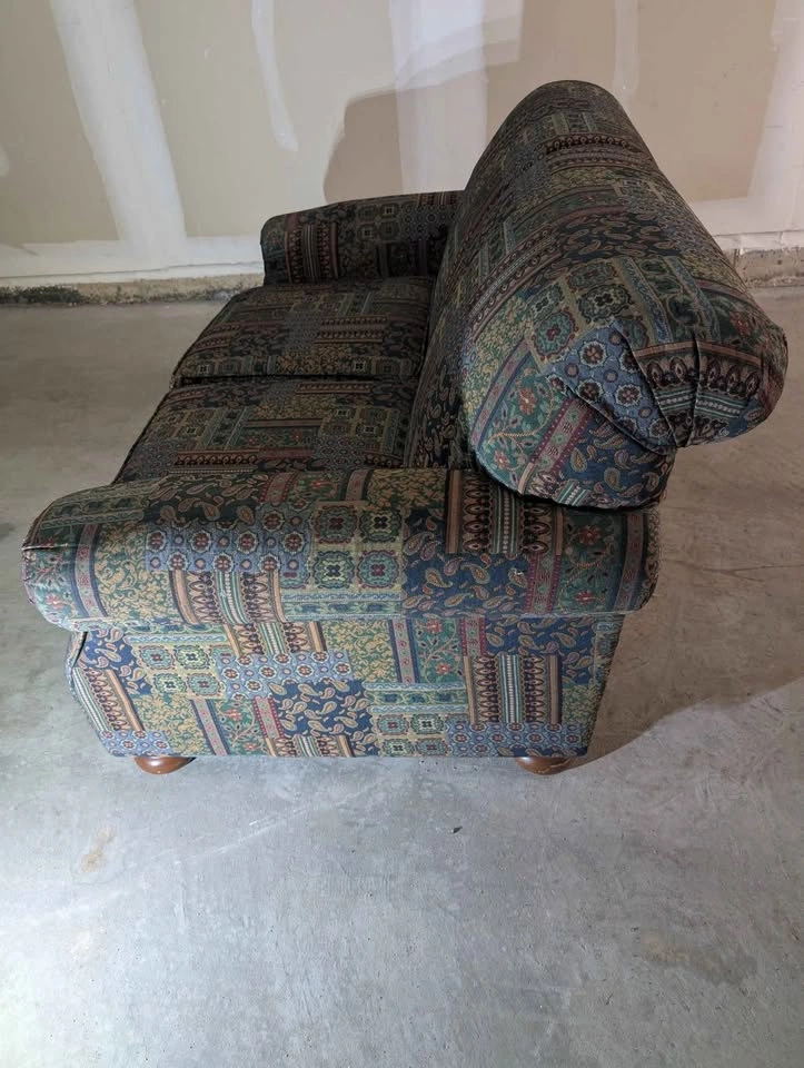 Sofa in good condition. - photo 3