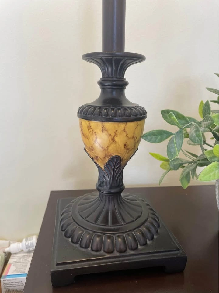 Elegant Candle Stick Style Lamps - photo 4