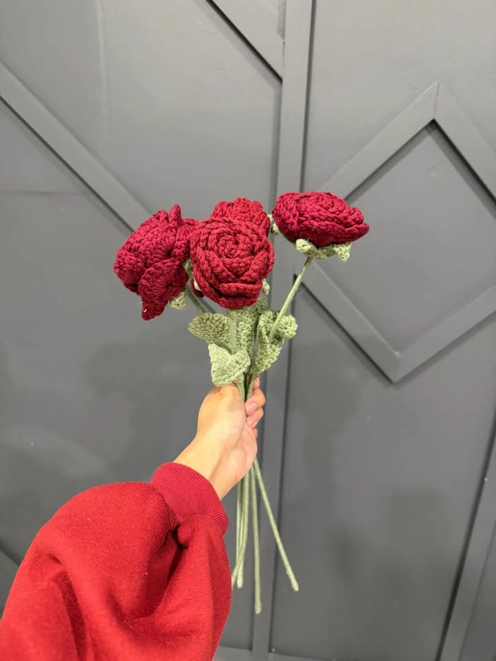 Handmade knitted Rose bouquet - photo 3