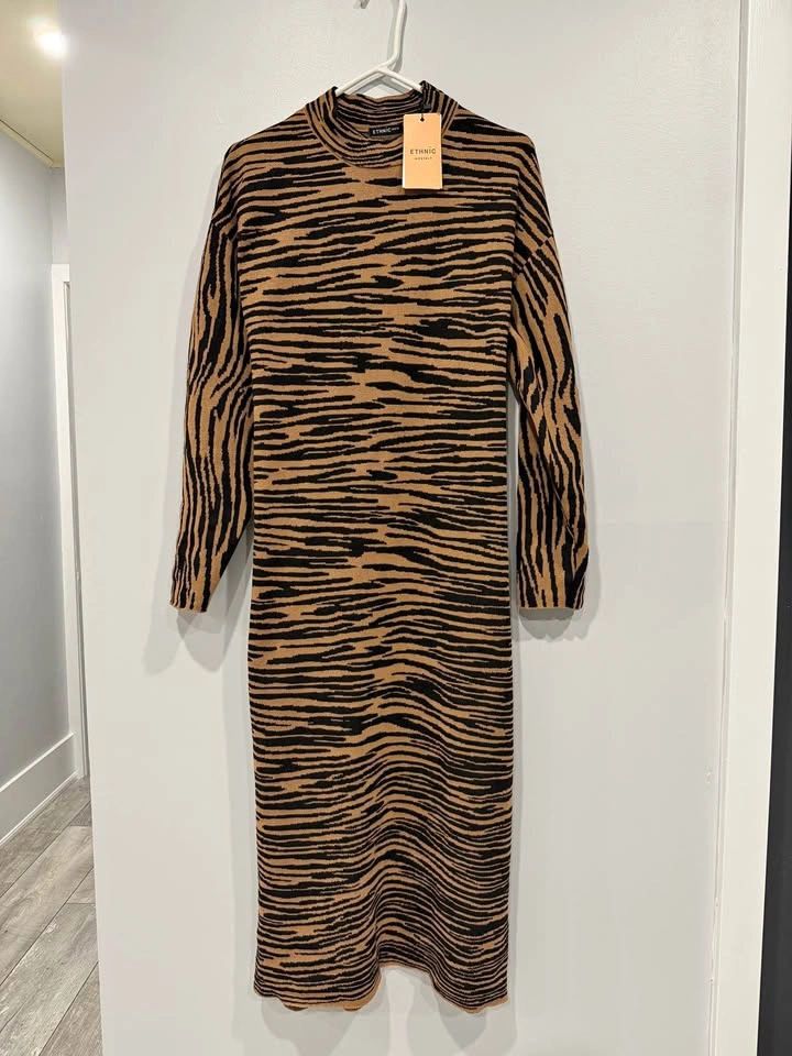 Tiger Print Bodycon Maxi Dress – (Size S/M)