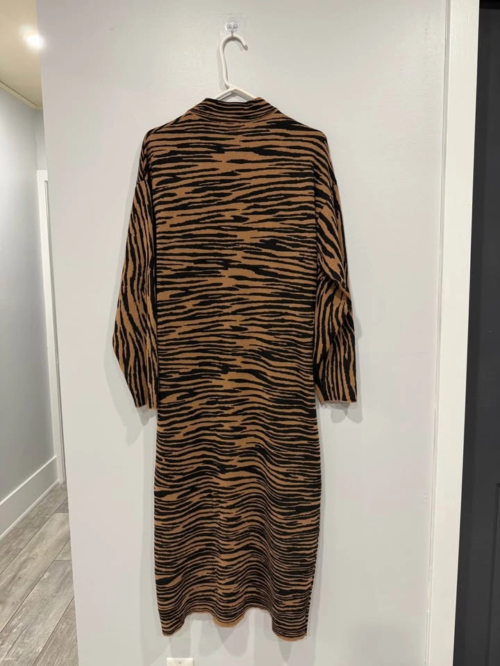 Tiger Print Bodycon Maxi Dress – (Size S/M) - photo 2