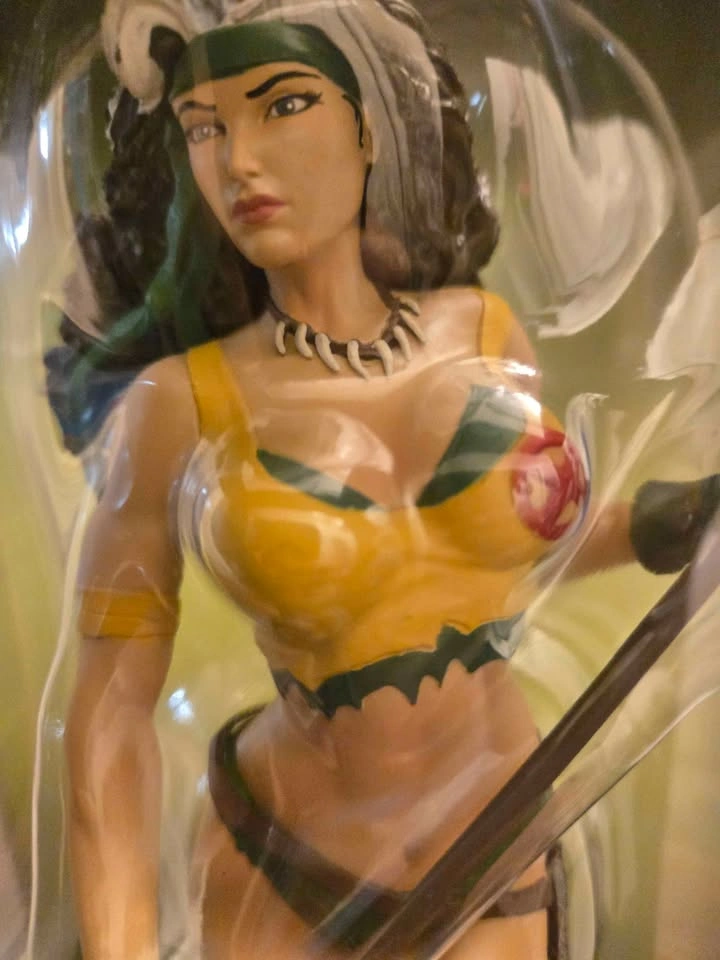 Diamond Select 1/6 Xmen Savage Land Rogue Statue (Rare, MISB) - photo 2