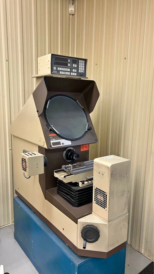 Mitutoyo PH350 Profile Projector