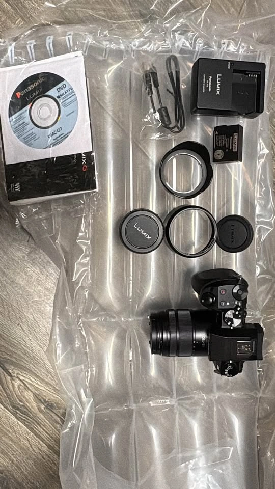 Panasonic LUMIX G7 (DMCG7WK) w/ 14-42mm & 45-150mm Lenses